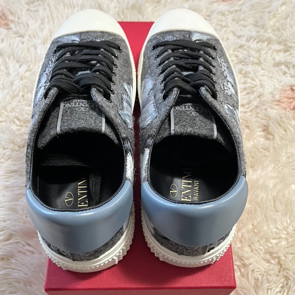 New Authentic VALENTINO GARAVANI Butterfly Embroidered Sneakers With Lea… - Picture 4 of 8